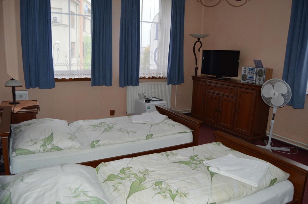 Hotel Paradise Ostrava Habitación foto