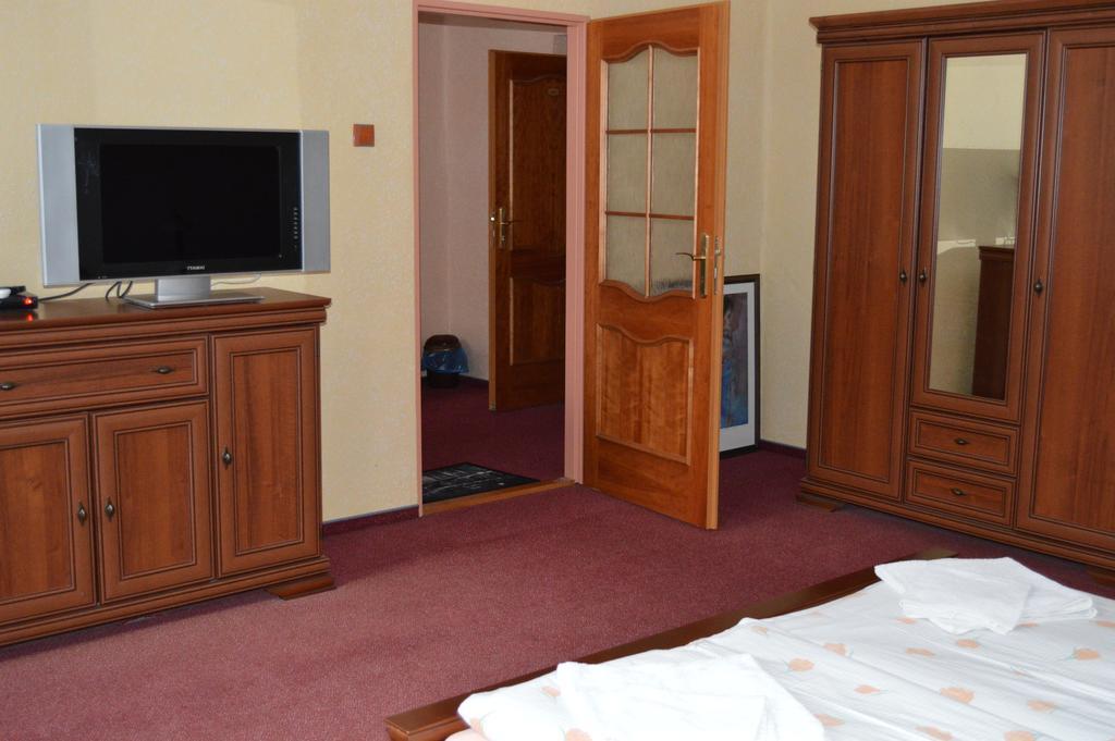 Hotel Paradise Ostrava Habitación foto
