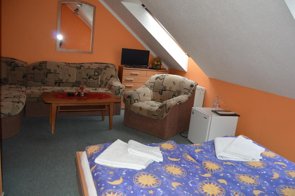 Hotel Paradise Ostrava Habitación foto